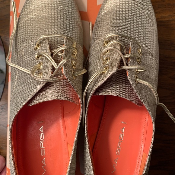 NWB Via Spiga metallic gold lace-up oxfords - Picture 3 of 10